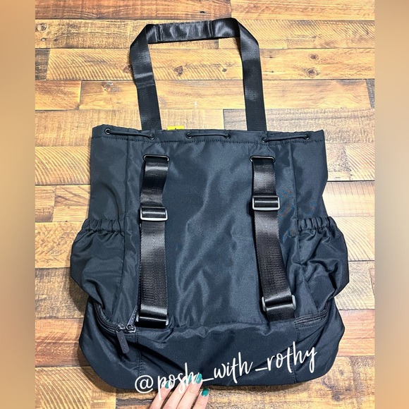 Beyond Yoga Convertible Gym Bag, NWT - Picture 4 of 14